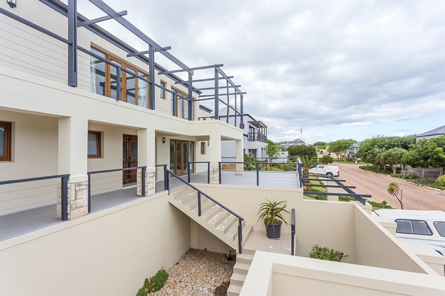 To Let 4 Bedroom Property for Rent in Atlantic Beach Golf Estate Western Cape